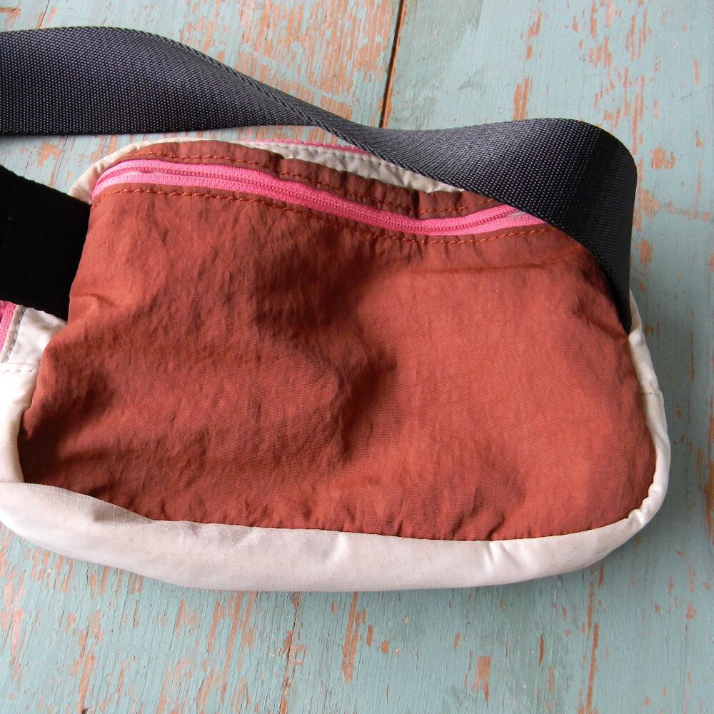 Lululemon Everywhere Belt Bag TERRACOTTA/BEIGE COLORBLOCK - Picture 6 of 9